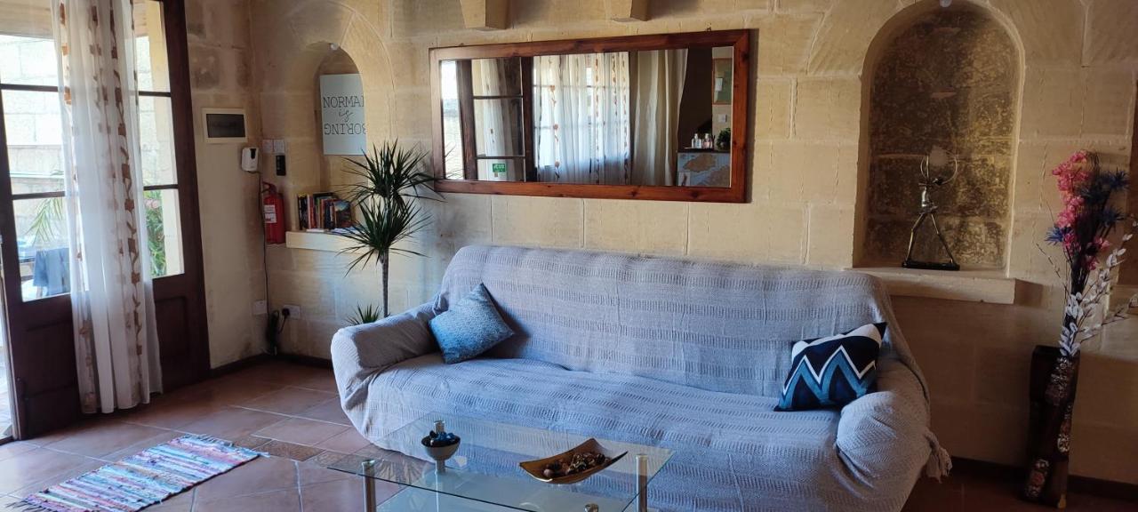Grotto's Paradise Bed & Breakfast 3*