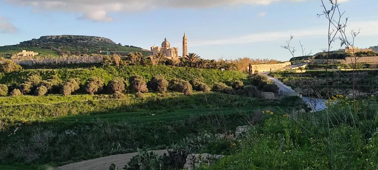 Grotto's Paradise 3* Għarb